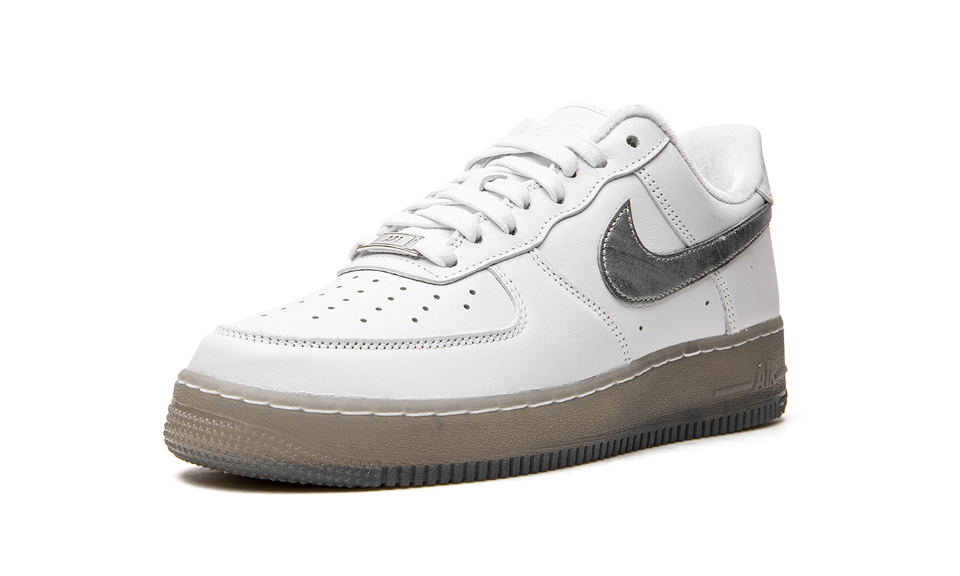 Nike Air Force 1 "White / Metallic Silver"