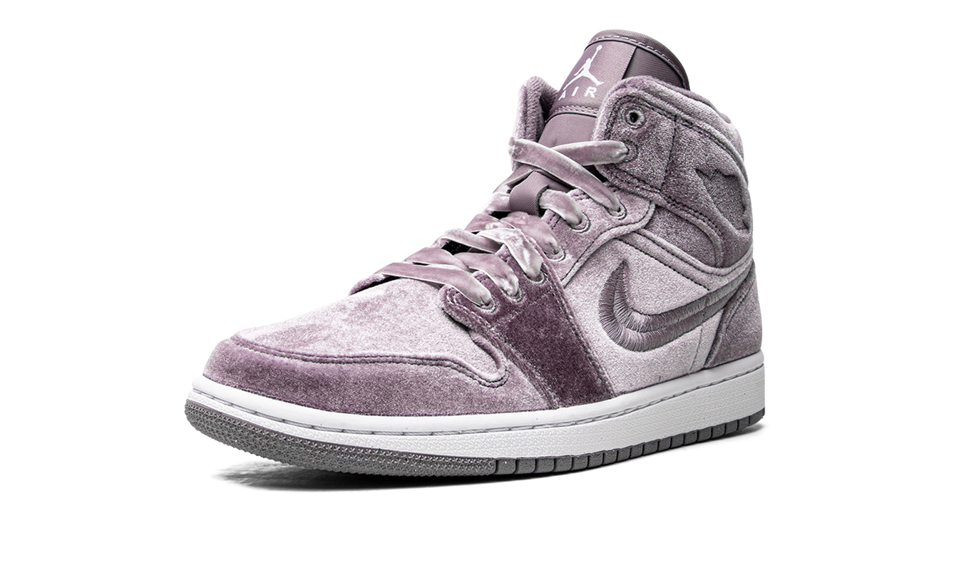 Air Jordan 1 MID SE WMNS "Purple Velvet"