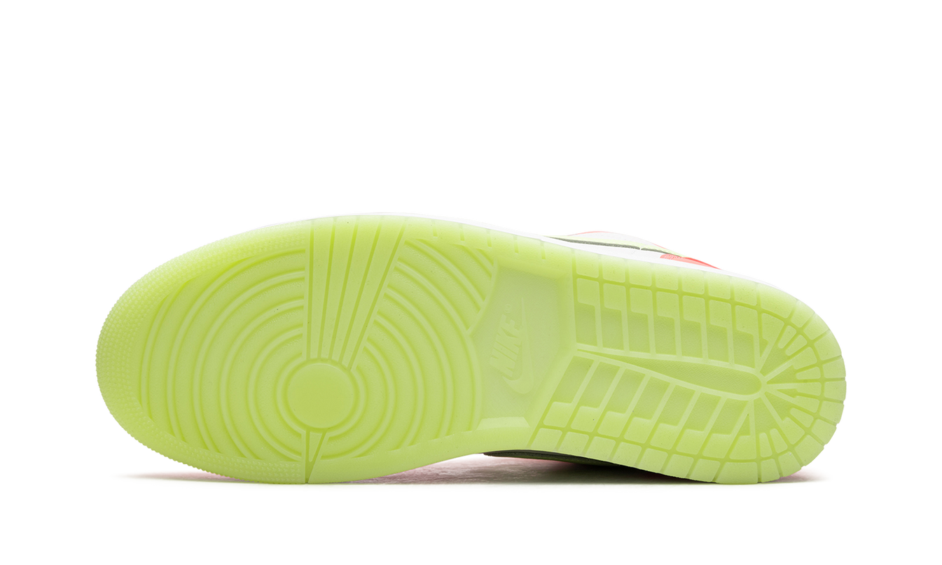 Air Jordan 1 Low SE "Lava Glow"