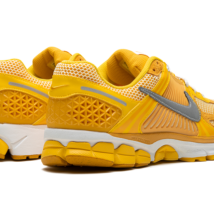 Nike Zoom Vomero 5 "Varsity Maize"