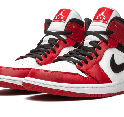 Air Jordan 1 Mid "Chicago 2020"