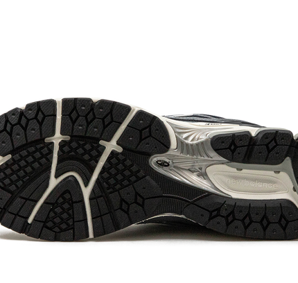 New Balance 1906R "TITANIUM"