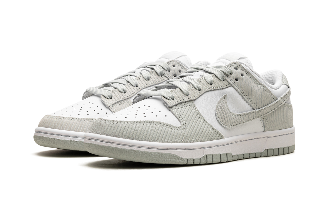 Nike Dunk Low WMNS "Grey Corduroy"