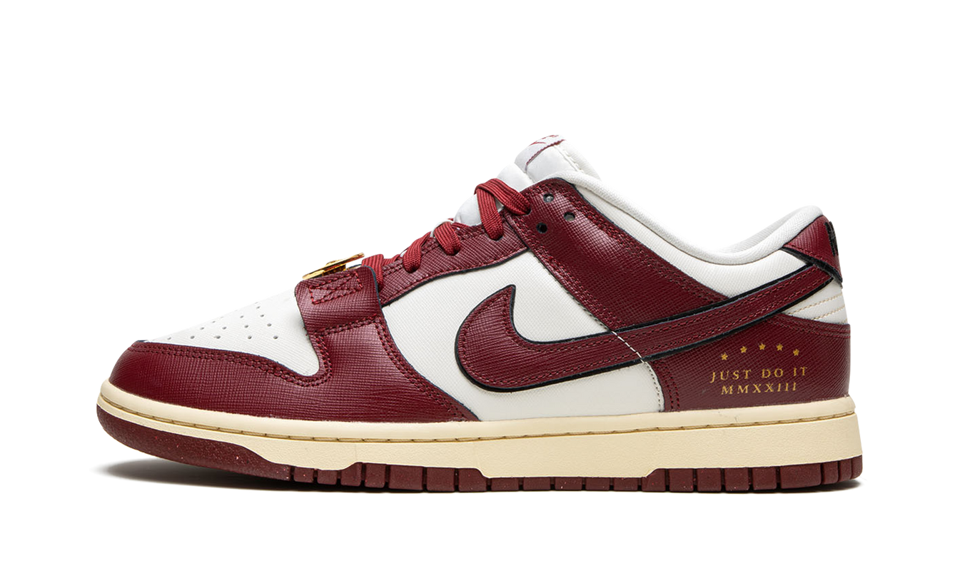 Nike Dunk Low WMNS "Just Do it - Team Red"