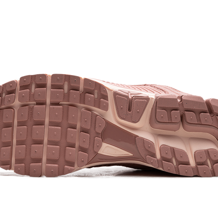 Zoom Vomero 5 „Roter Starburst“