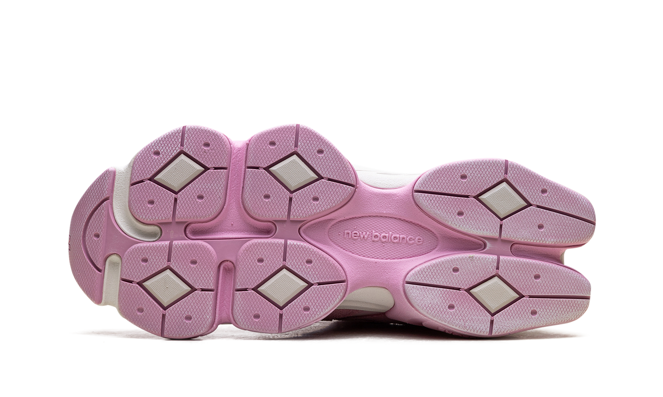 New Balance 9060 „ASOS Exclusive Pink Overdye“