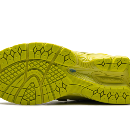 New Balance 1906R „Polka Dot Pack Volt“