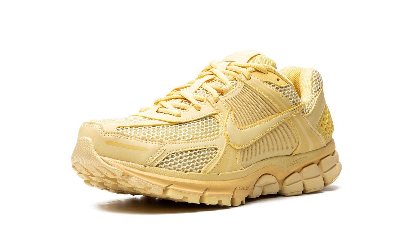 Nike Zoom Vomero 5 "Saturn Gold"