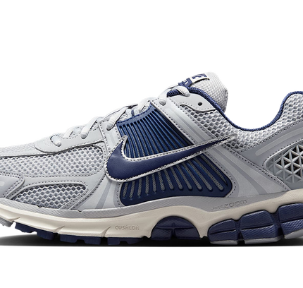 Nike Zoom Vomero 5 "Yankees"