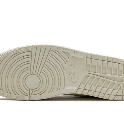 Air Jordan 1 "Pale Ivory"