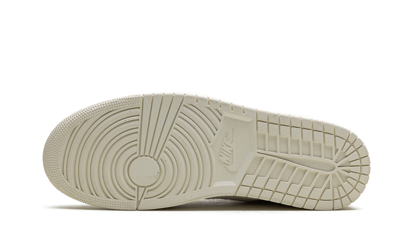 Air Jordan 1 "Pale Ivory"