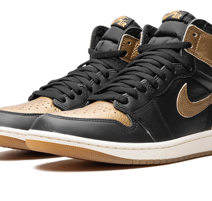 Air Jordan 1 "Metallic Gold"