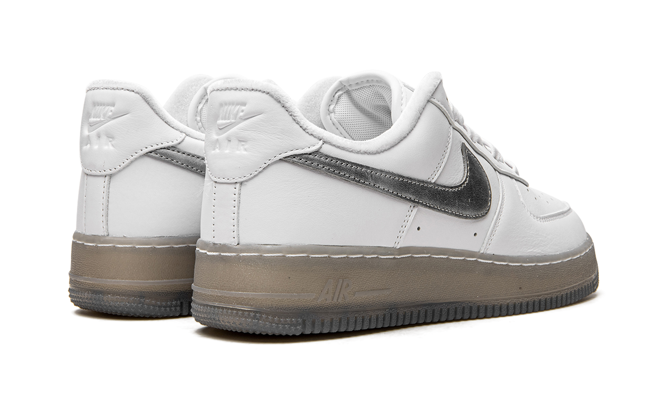 Nike Air Force 1 "White / Metallic Silver"