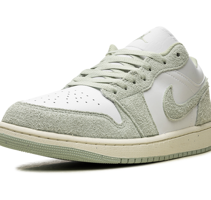Air Jordan 1 Low SE "Seafoam"