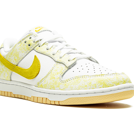 Nike Dunk Low WMNS "Yellow Strike"
