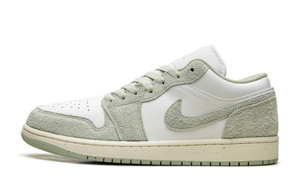 Air Jordan 1 Low SE 