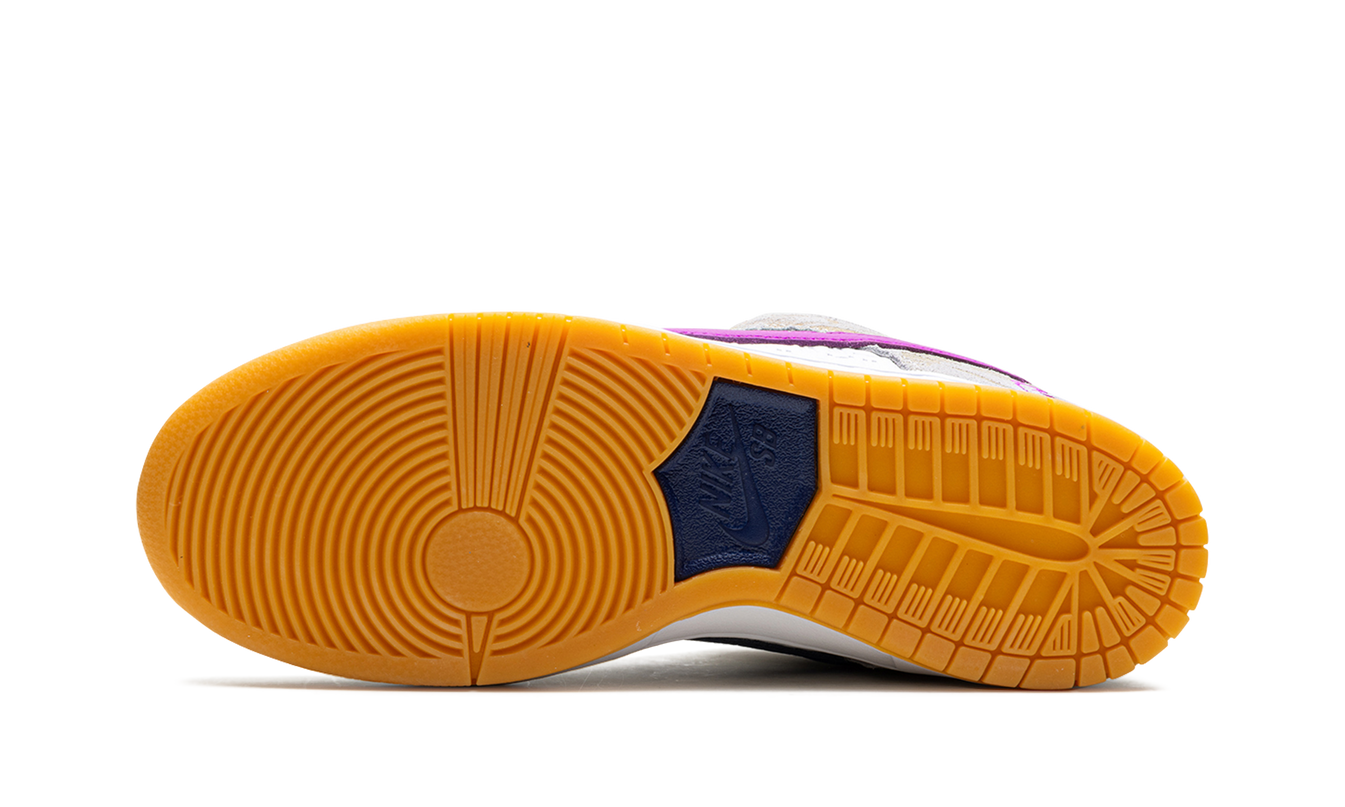 Nike Dunk SB Low "Rayssa Leal"