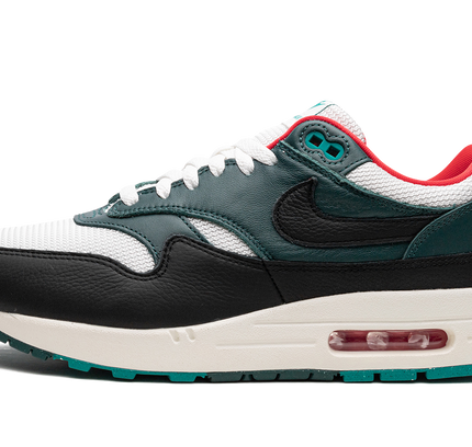 Air Max 1 „LeBron James x Liverpool“