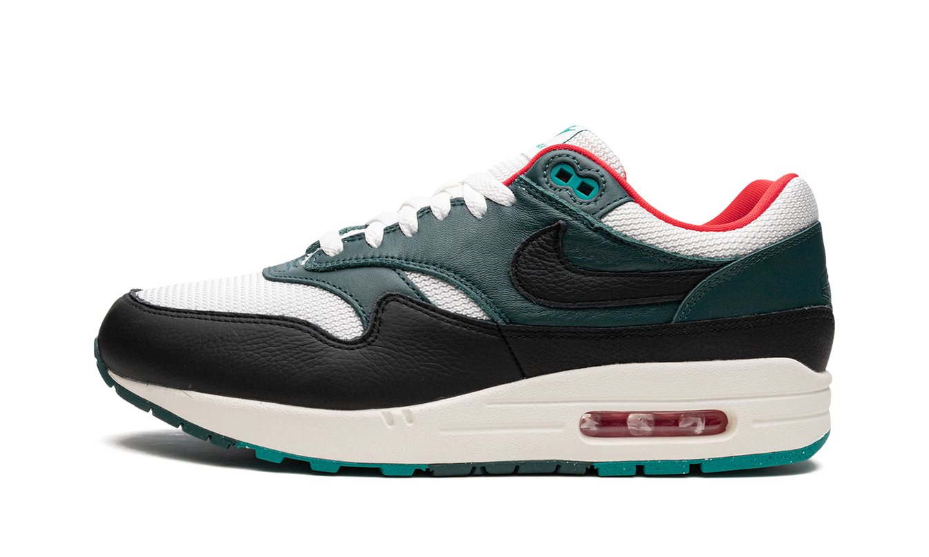 Air Max 1 „LeBron James x Liverpool“